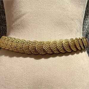 Chic Vintage Gold Textured Metal Belt